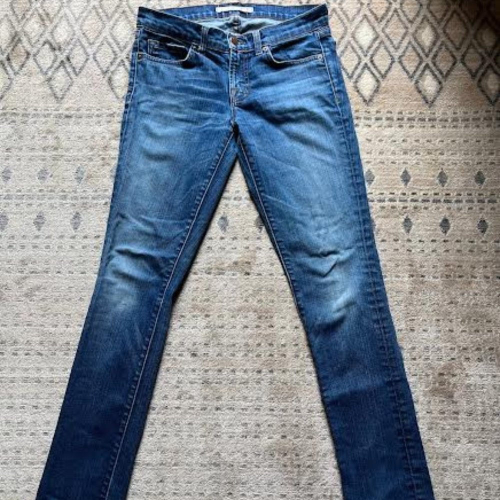 J Brand Size 27 Skinny Jeans Medium Wash
